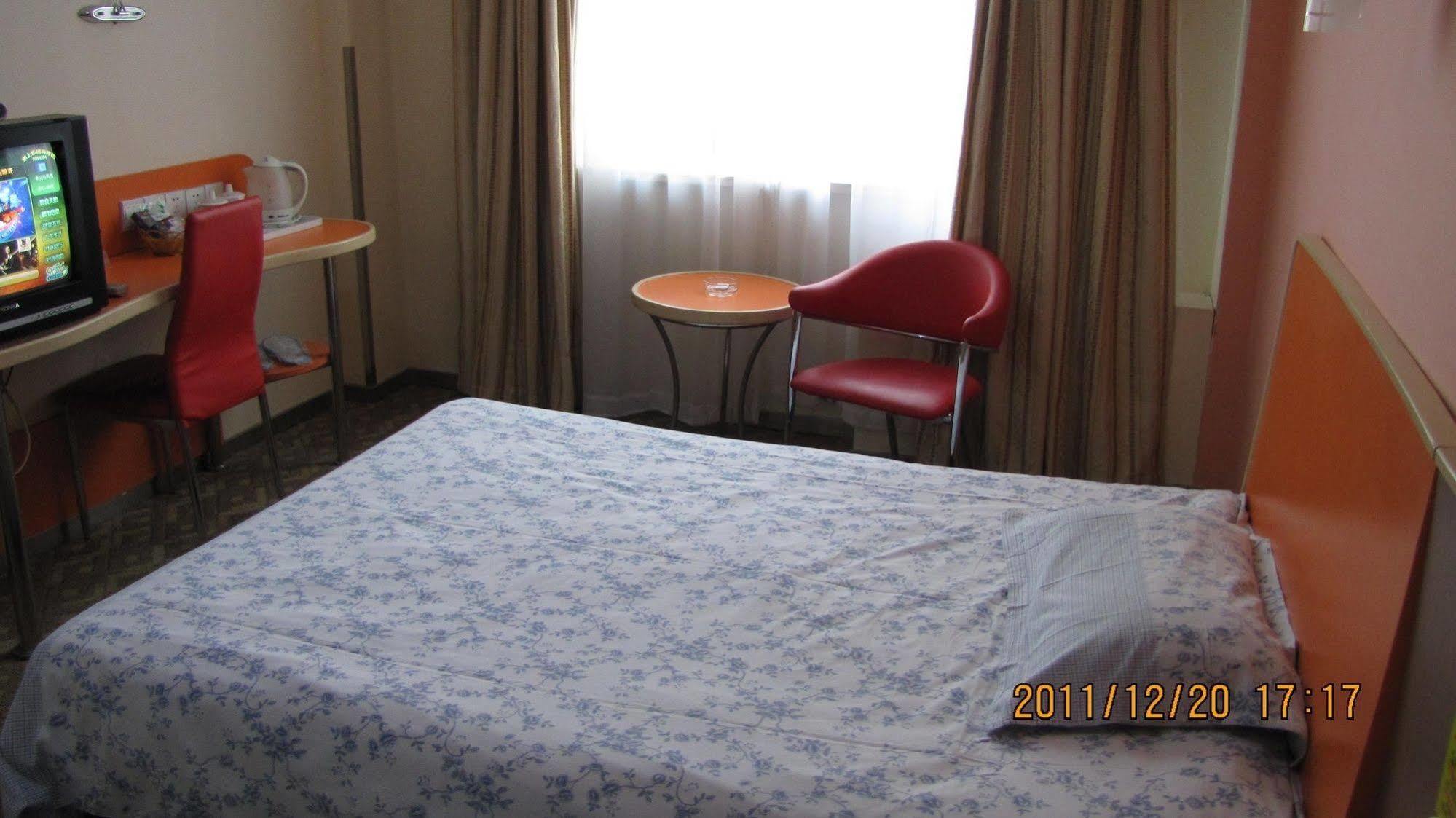 Motel 168 Hotel Urumqi Luaran gambar